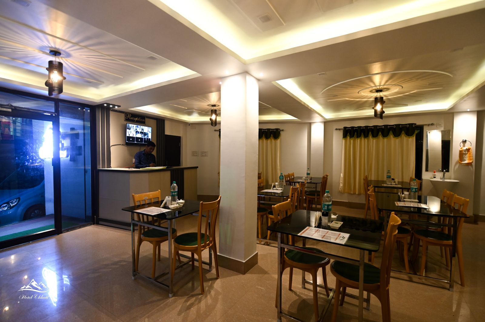 Hotel Chhuti, Lava