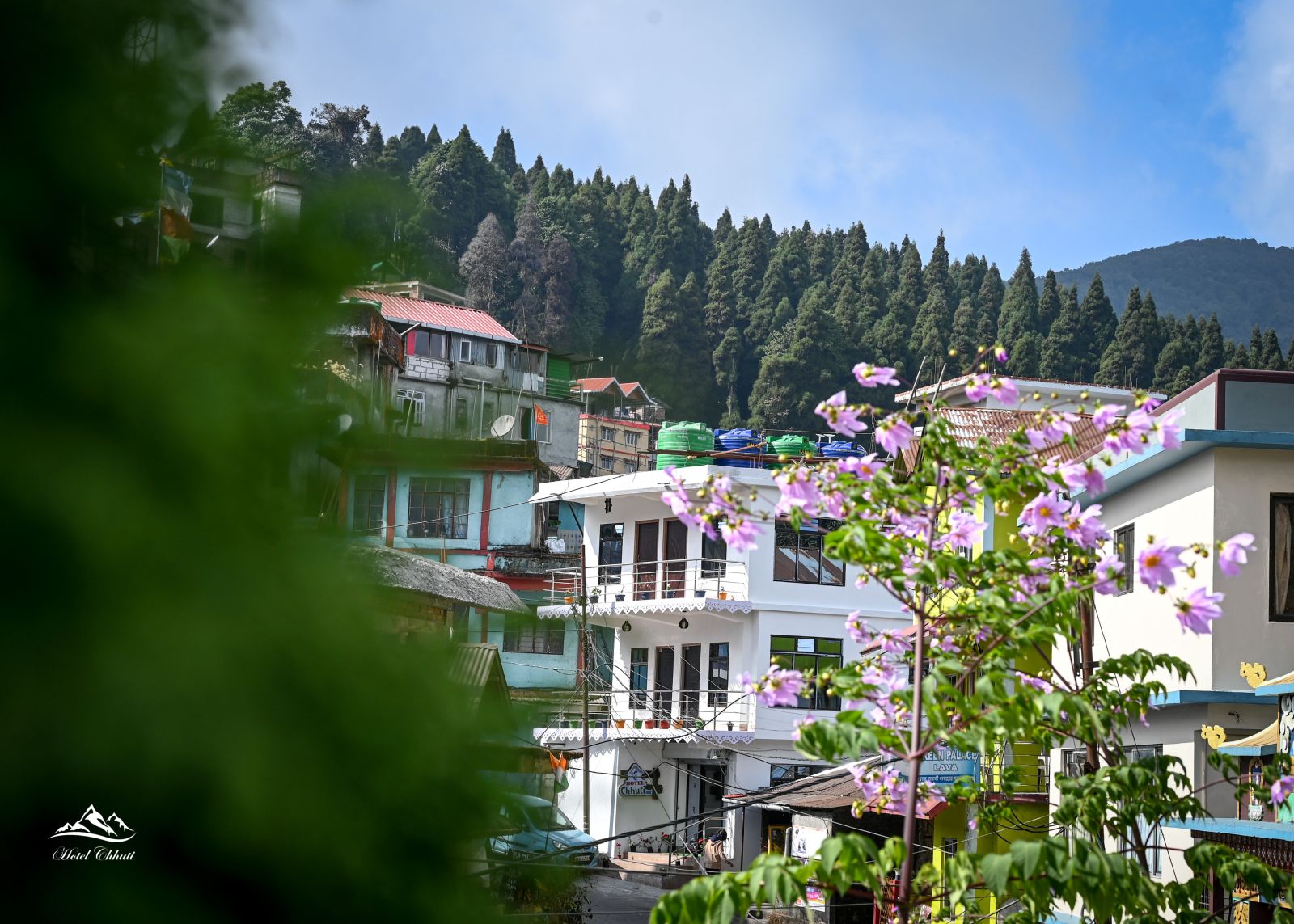 Hotel Chhuti, Lava