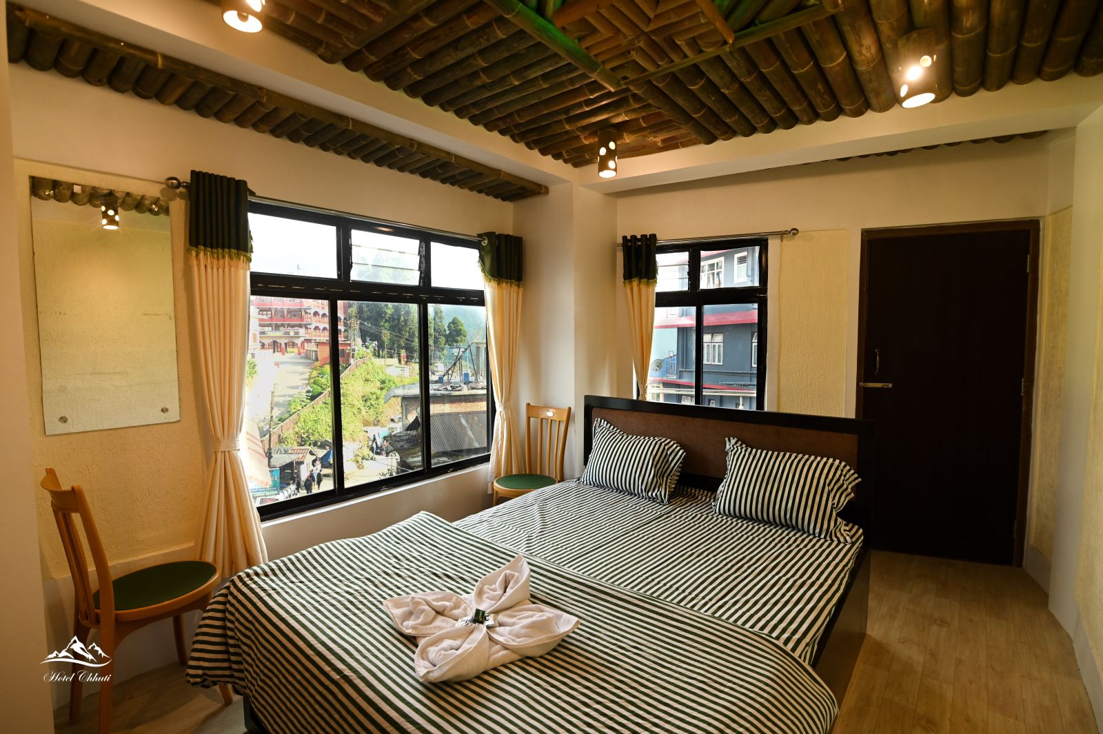 Double Bed Deluxe — Lava, Kalimpong